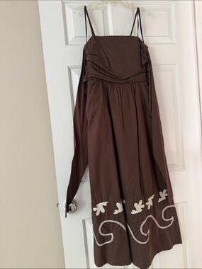 Møn Renn Brown Spaghetti Strap Midi Dress with White Embroidery